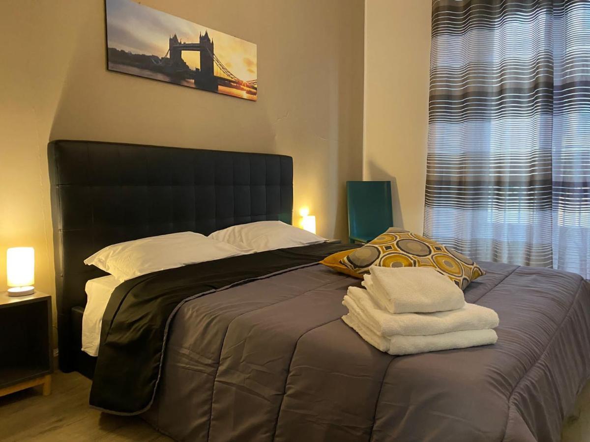 Apartament Trilocale In Piazza Duomo Mediolan Zewnętrze zdjęcie